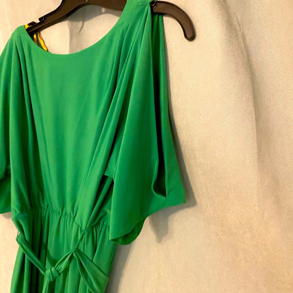 Cut out shoulder dress